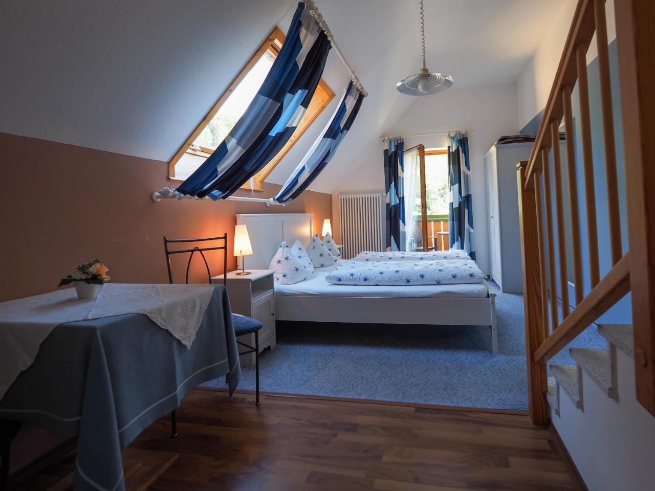 Landgasthof Zum Schwarzen Grat Isny im Allgäu Exterior foto