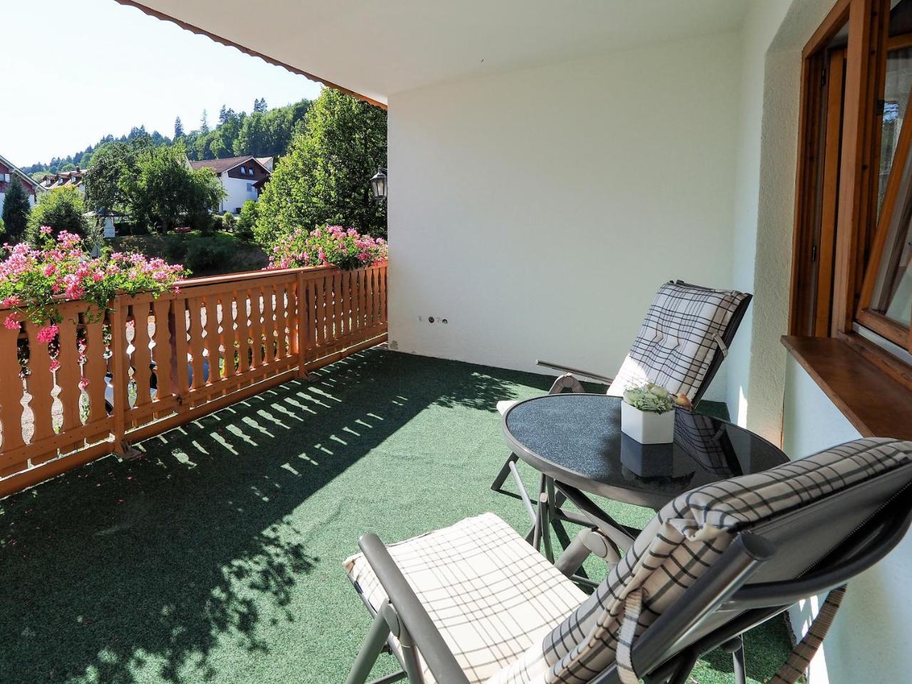 Landgasthof Zum Schwarzen Grat Isny im Allgäu Exterior foto