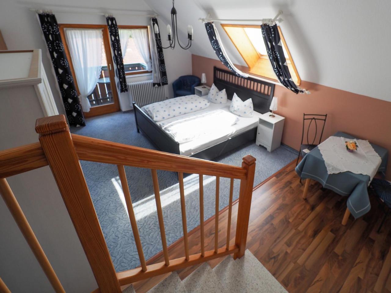 Landgasthof Zum Schwarzen Grat Isny im Allgäu Exterior foto